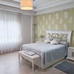 Rent 4 bedroom apartment of 230 m² in Madrid
