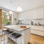 Rent 3 bedroom house of 152 m² in London