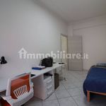 Affitto 4 camera appartamento di 98 m² in Siena