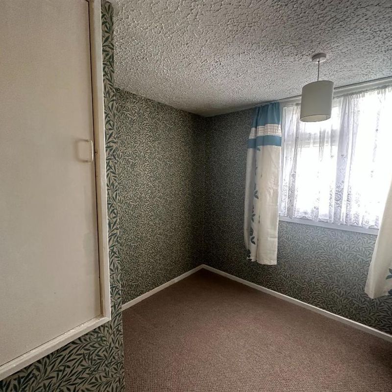 3 bedroom terraced house to rent Lee Chapel North