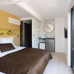 Rent 4 bedroom house of 140 m² in Paris