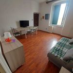 Rent 7 bedroom apartment of 93 m² in Genova