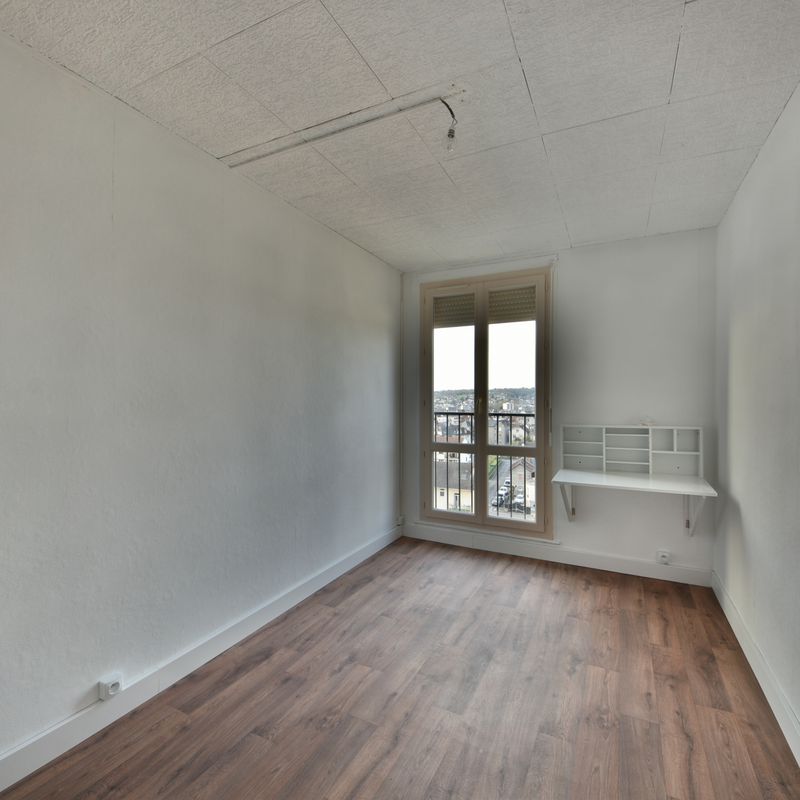 En location Appartement 3 pièces 63 m Brive-la-Gaillarde