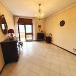 Rent 3 bedroom apartment of 130 m² in Napoli