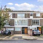 Rent 4 bedroom house of 139 m² in London