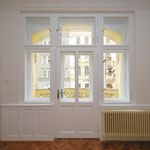 Pronajměte si 3 ložnic/e byt o rozloze 109 m² v Praha