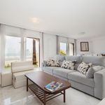 Rent 4 bedroom apartment of 252 m² in Marbella