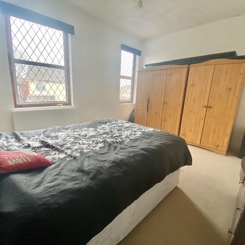 3 bedroom property to let in Hall Park Street, Wolverhampton - £1,100 pcm Priestfield