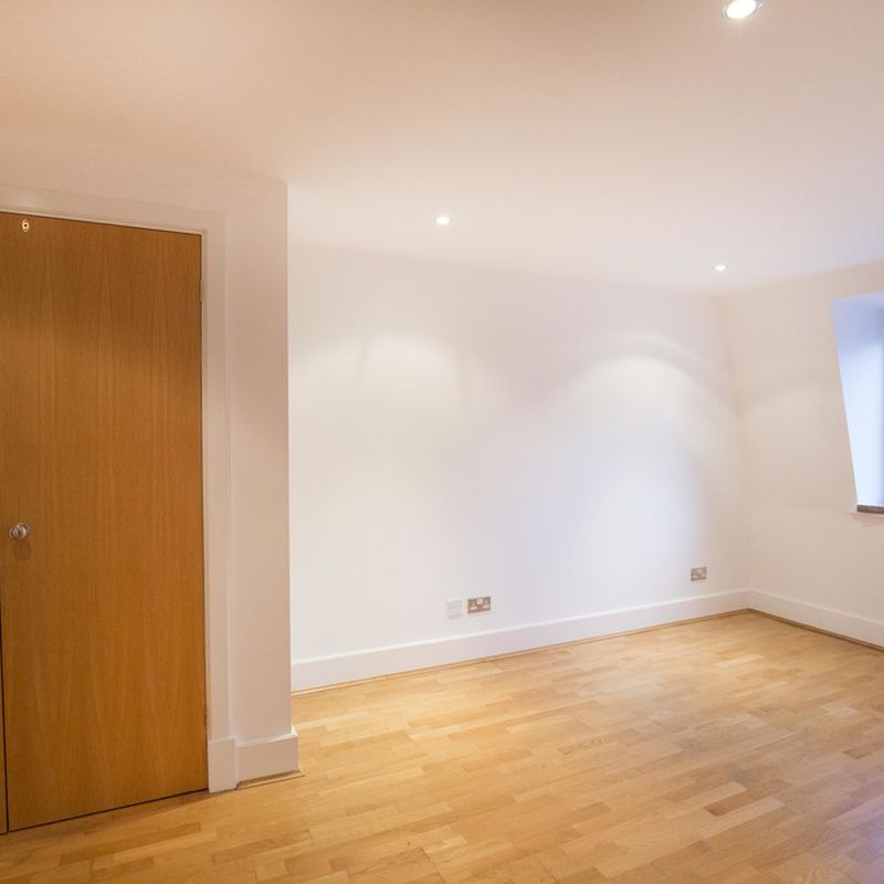 Property in Jerome Place, Kingston Upon Thames, KT1