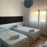 Rent 5 bedroom house in Setúbal