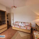 Rent 3 bedroom apartment of 65 m² in Forte dei Marmi