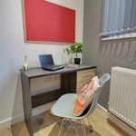 Rent 5 bedroom flat in Leicester