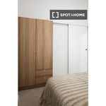 Rent 1 bedroom apartment of 33 m² in Valencia
