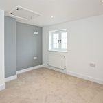 Rent 3 bedroom student apartment in Canterbury