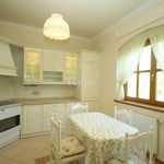 Rent 7 bedroom apartment of 196 m² in Budapest