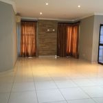Rent 3 bedroom house in Ray Nkonyeni
