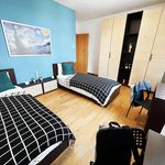 Rent 4 bedroom apartment in Bergamo