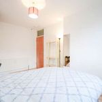 Rent a room of 90 m² in London