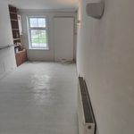 Flat to rent in High Street, Slough SL3