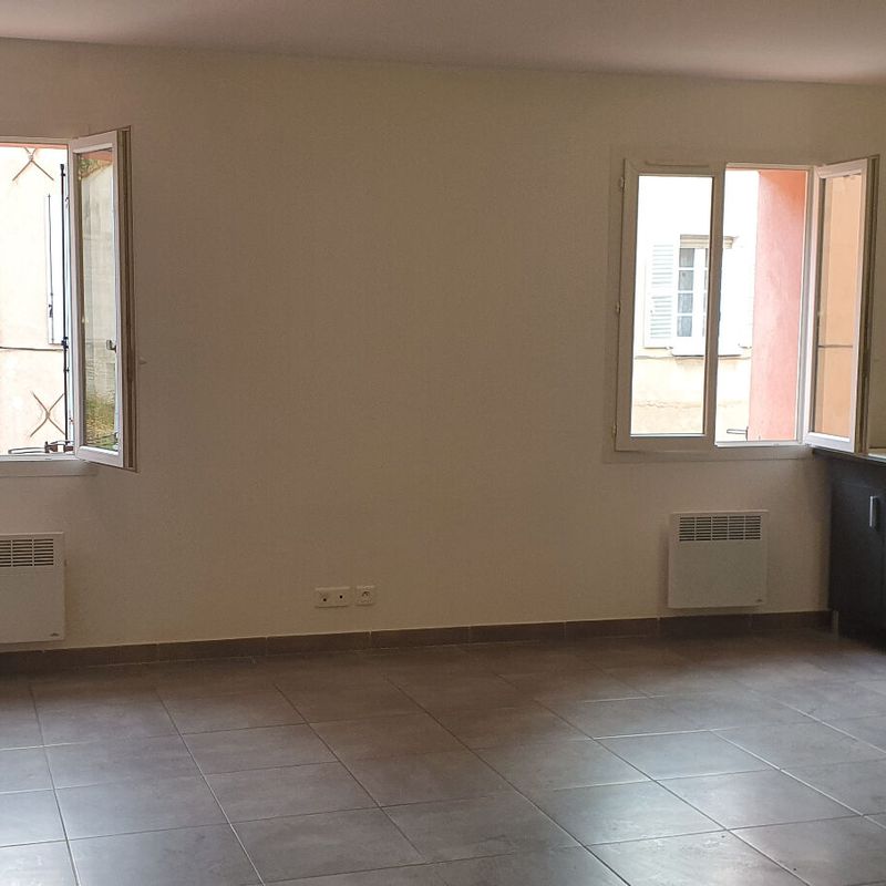 Appartement Flassans Sur Issole 3 pièce(s) 65 m2