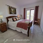 Alquilo 4 dormitorio casa de 140 m² en Almería