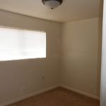 Rent 2 bedroom apartment in Fresno