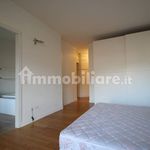 Affitto 3 camera appartamento di 145 m² in Arona