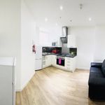 Rent 3 bedroom flat in Leicester