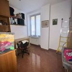 Rent 3 bedroom apartment of 93 m² in Genova
