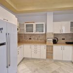 Rent 3 bedroom house of 280 m² in Marbella