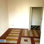 Affitto 3 camera appartamento di 85 m² in Milano