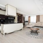 Wynajmij 4 sypialnię apartament z 157 m² w Kraków