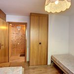 Miete 4 Schlafzimmer wohnung von 65 m² in Leysin