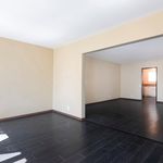 Rent a room of 92 m² in Beverly Hills