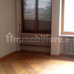 Affitto 4 camera appartamento di 141 m² in Biella