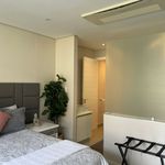 Rent 2 bedroom apartment of 99 m² in Johannesburg