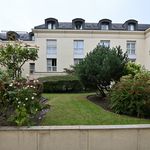 Rent 2 bedroom apartment of 58 m² in Versailles
