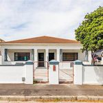 Rent 9 bedroom house in Cape Town