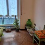 Affitto 4 camera appartamento di 90 m² in Genoa