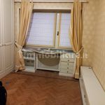 Rent 5 bedroom apartment of 190 m² in Roma