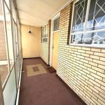 Rent 2 bedroom apartment of 5363 m² in Johannesburg
