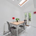 Rent 4 bedroom house of 147 m² in London