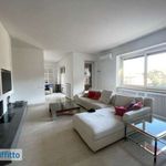 Affitto 6 camera appartamento di 250 m² in Roma
