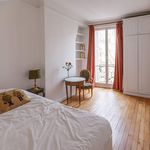 Rent 1 bedroom apartment of 70 m² in Paris 3e Arrondissement