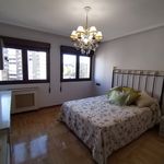 Rent 4 bedroom apartment of 115 m² in Gijón