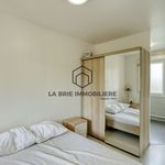 Appartement de 53 m² avec 2 chambre(s) en location à Villecresnes