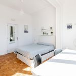 Rent 19 bedroom apartment in Barcelona