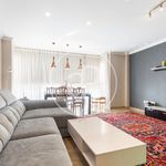 Rent 4 bedroom apartment of 138 m² in València