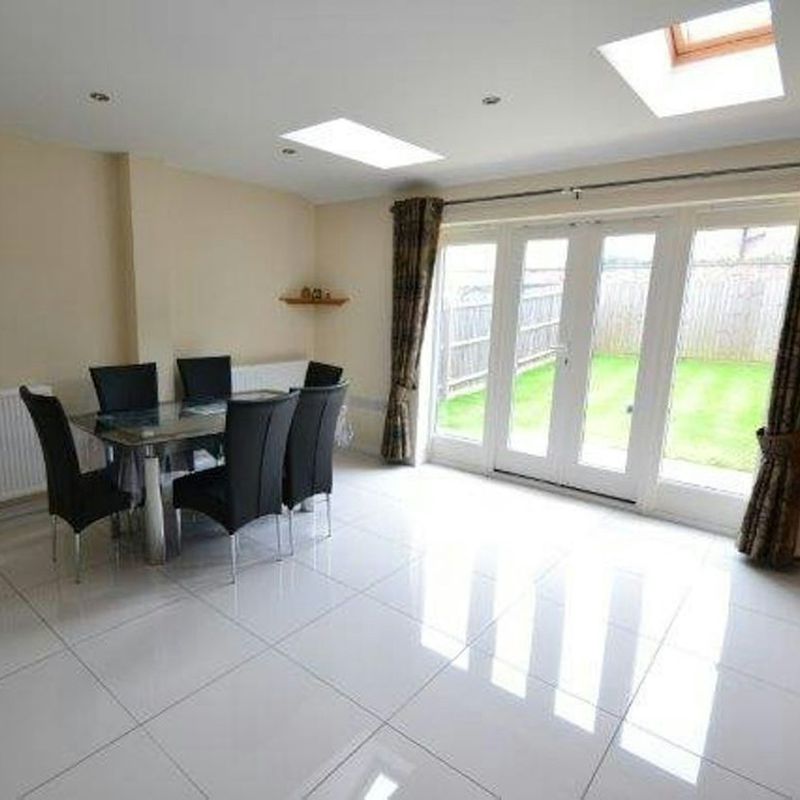 3 Bedroom Property For Rent in Stoneygate - £1,400 pcm Highfields