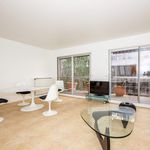 Rent 1 bedroom apartment of 80 m² in Paris